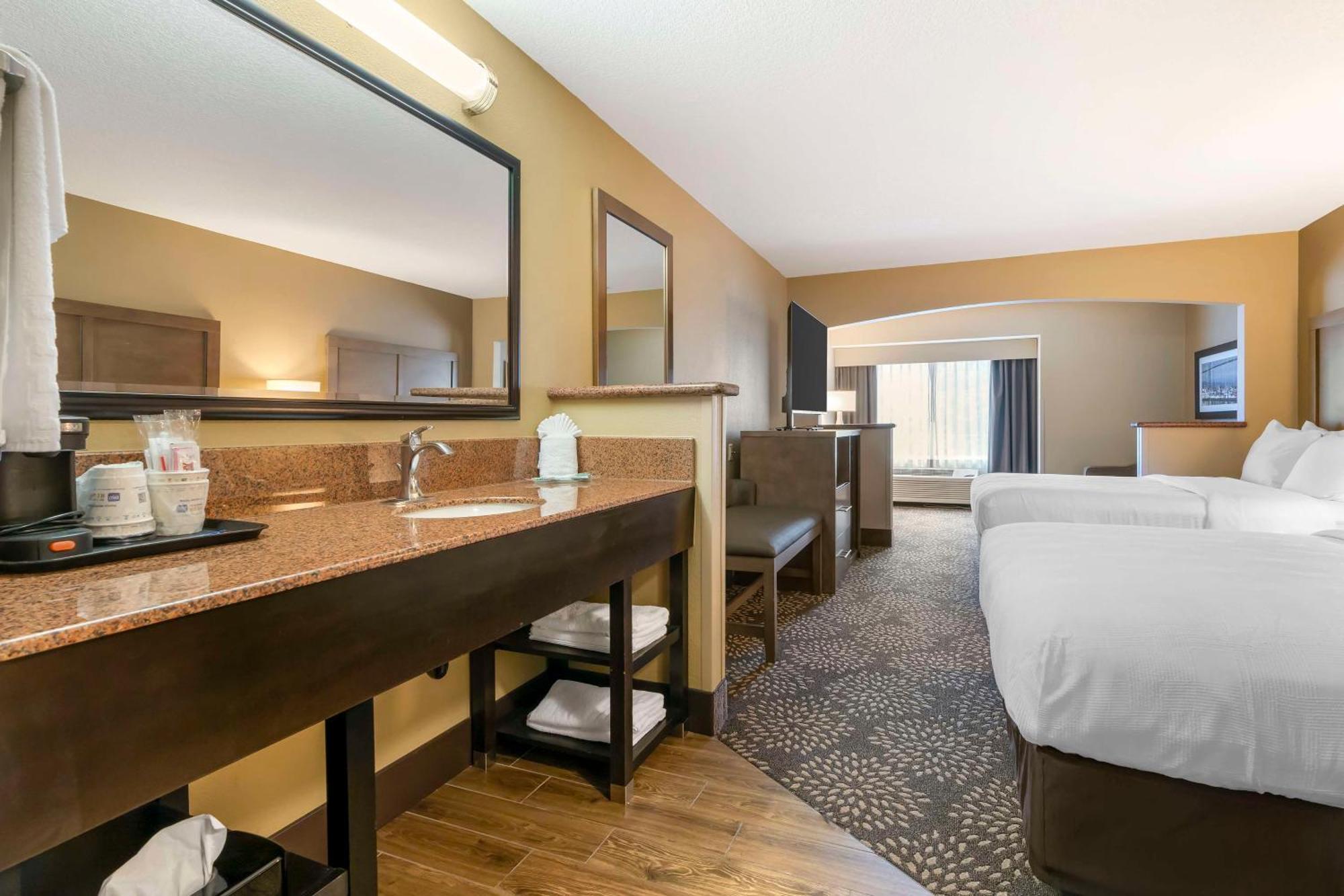 Best Western Columbia River Waterfront Hotel Astoria Buitenkant foto