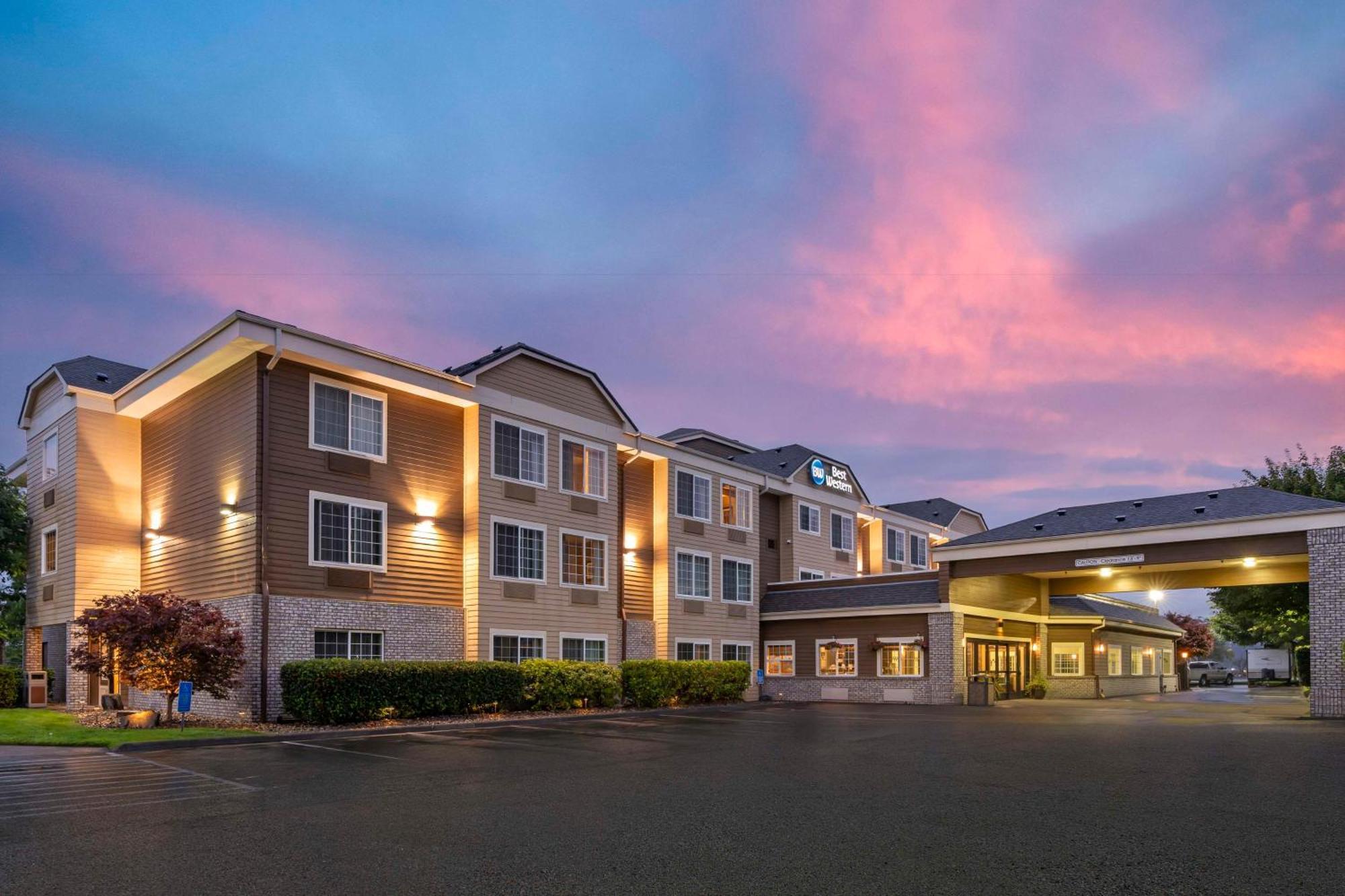 Best Western Columbia River Waterfront Hotel Astoria Buitenkant foto